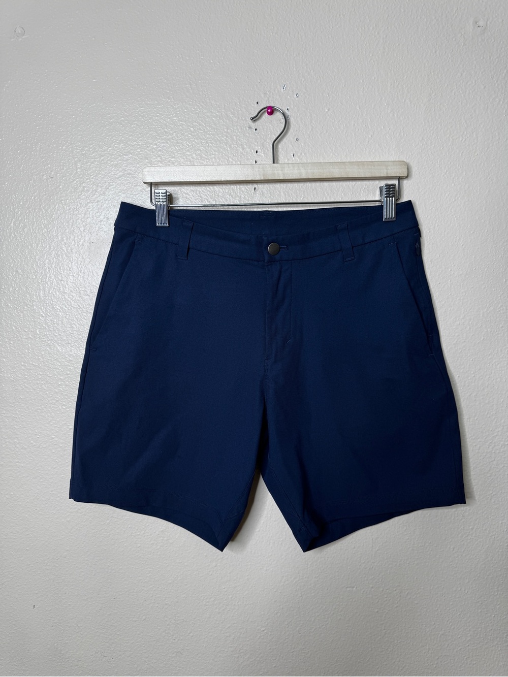Lululemon Men’s Commission Shorts Navy Blue Golf Performance Stretch Size 31